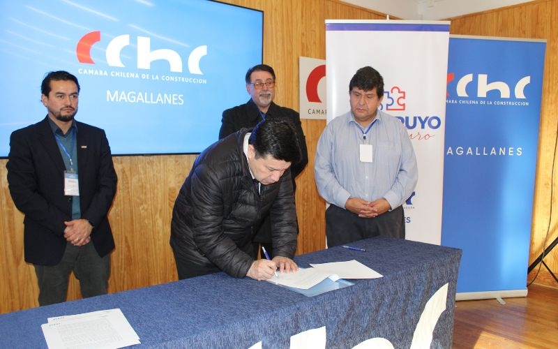 Firma de convenio para implementar el programa &ldquo;Construyo mi futuro&rdquo;